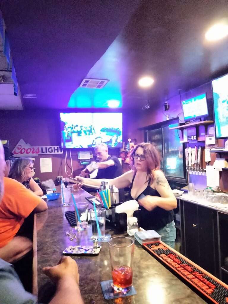 Family Pizza & Cocktail Lounge photo 3