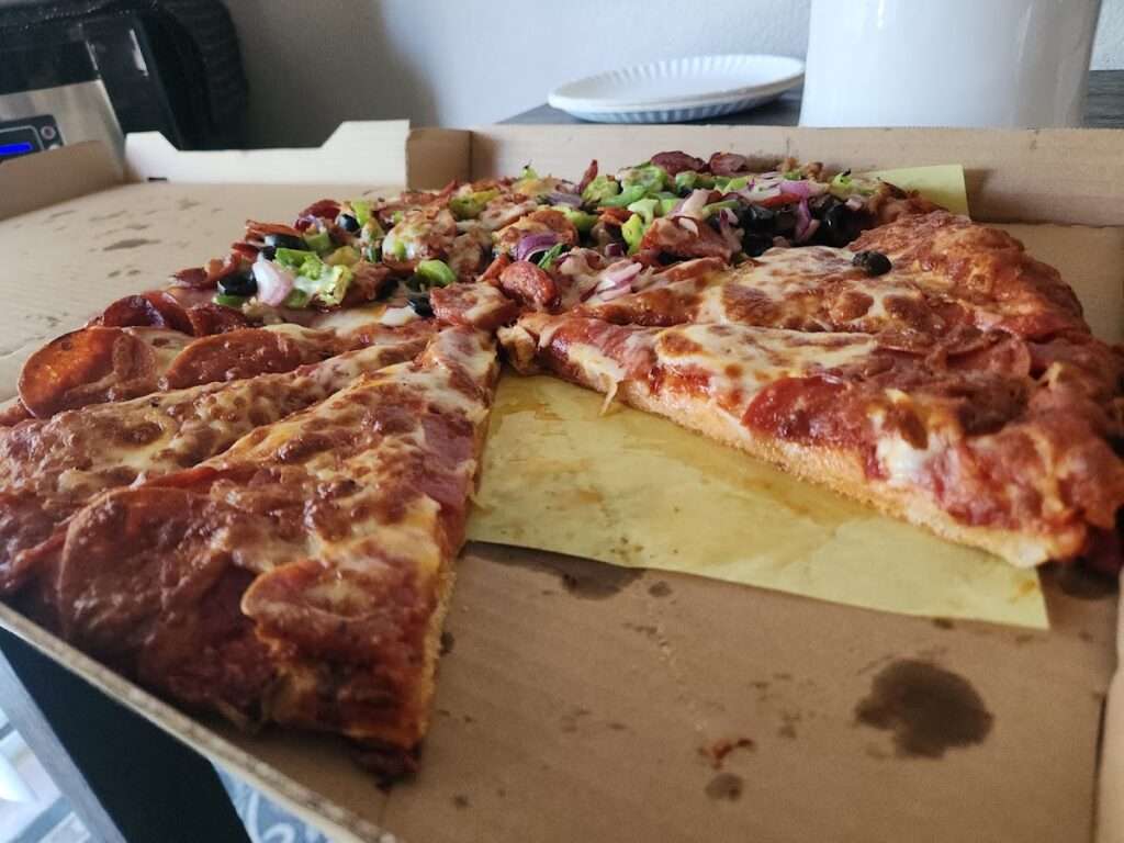 Family Pizza & Cocktail Lounge photo 4